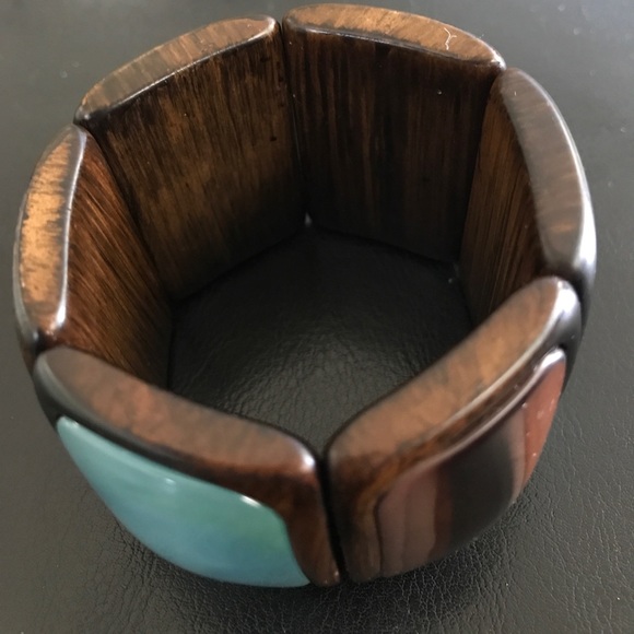 Wood and Resin stretch Bangle - Picture 3 of 9